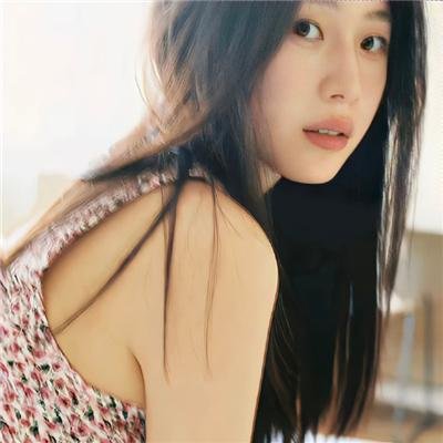 以泥为妆